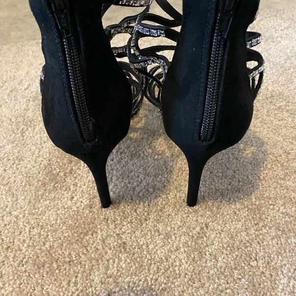 ALDO Diamond Heel - Picture 3 of 4